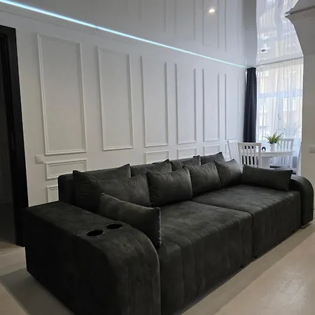 The Oasis - Retro Modern Vogue Riga