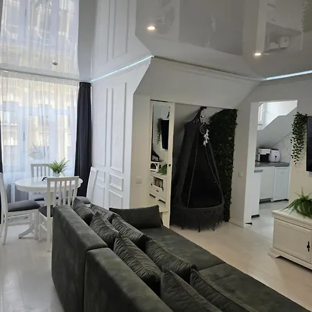 The Oasis - Retro Modern Vogue *