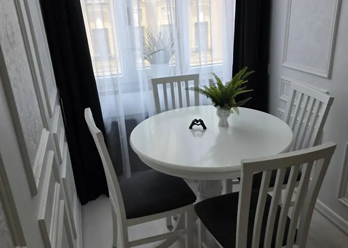 The Oasis - Retro Modern Vogue Рига