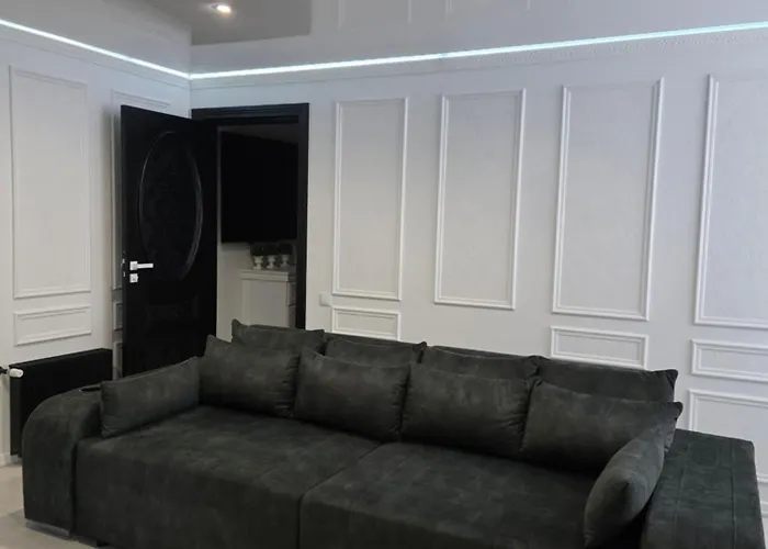 The Oasis - Retro Modern Vogue