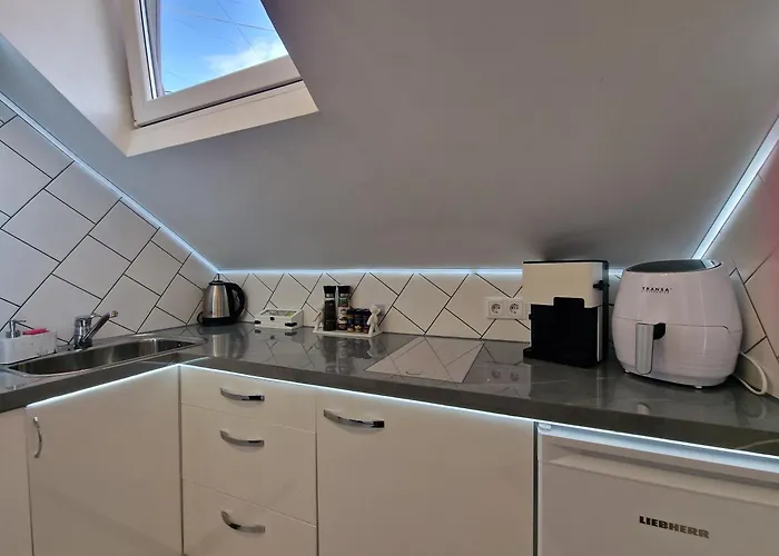 The Oasis - Retro Modern Vogue Апартаменты *