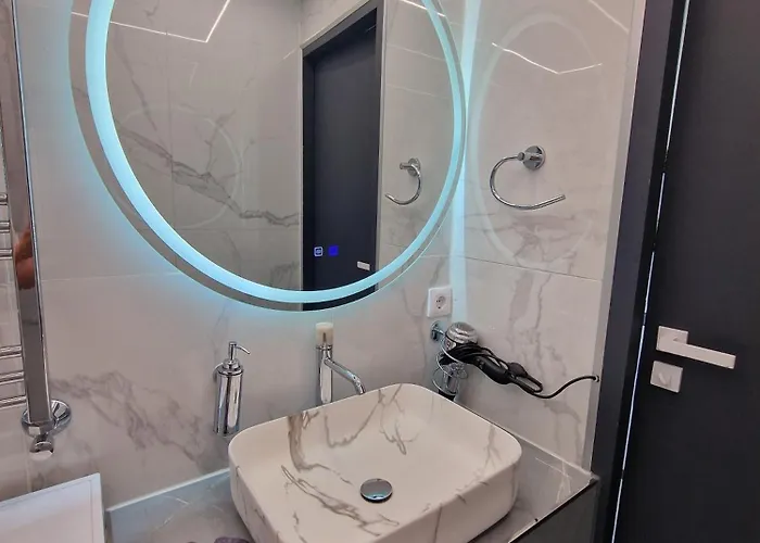 The Oasis - Retro Modern Vogue