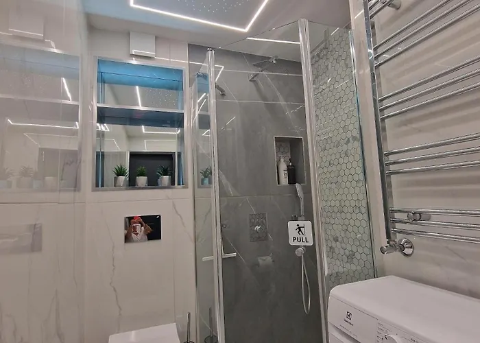 The Oasis - Retro Modern Vogue