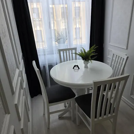 The Oasis - Retro Modern Vogue 리가