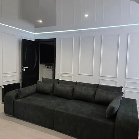 The Oasis - Retro Modern Vogue