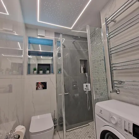 The Oasis - Retro Modern Vogue